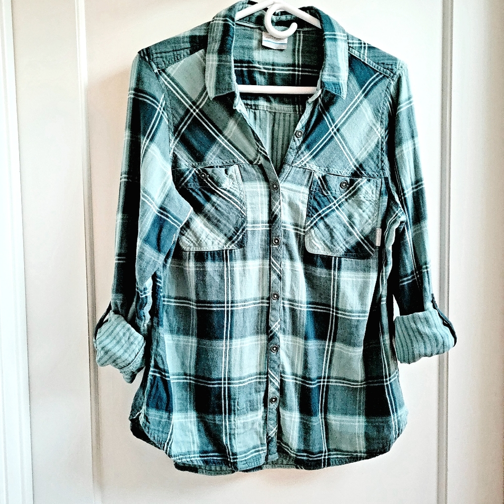 2 for $30 💕 Columbia ladies teal flannel roll-tab long sleeve button-down shirt